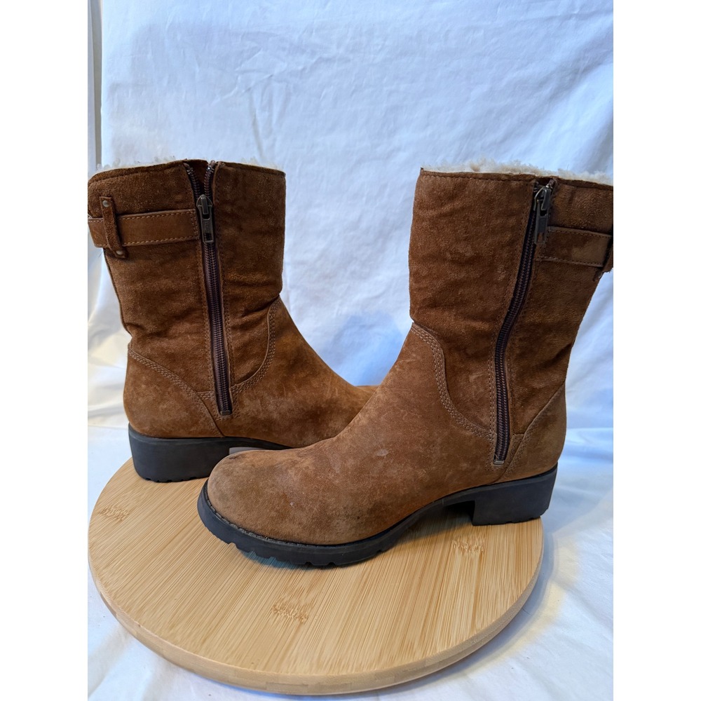 UGG Lynnea Chestnut Suede Shearling Lined Buckle Boots 1982 Brown Womens 8.5 - Picture 5 of 8